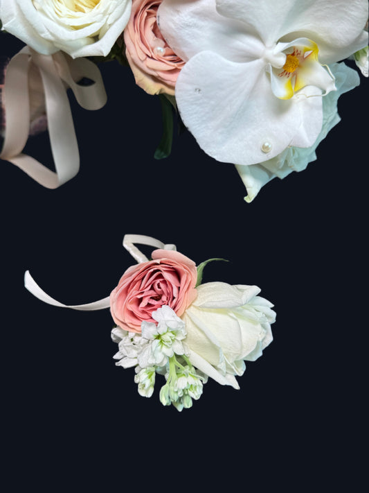 Soft Blush | Boutonnière